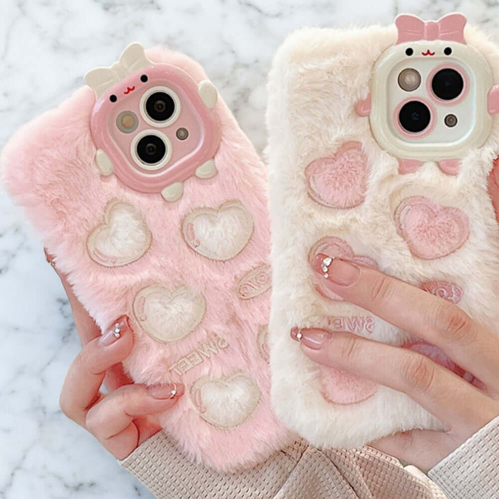 Romaine - Fluffy Heart Phone Case