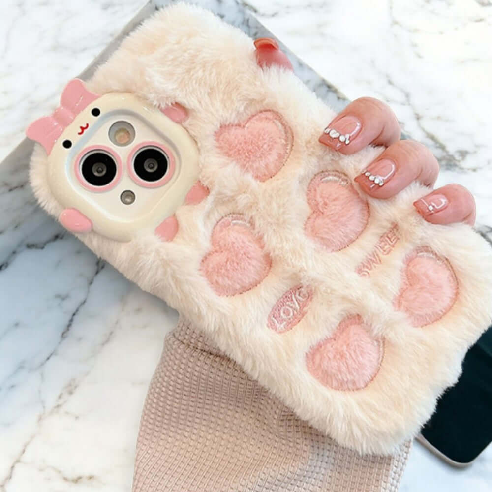 Romaine - Fluffy Heart Phone Case